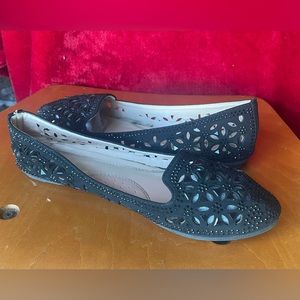 Black flats